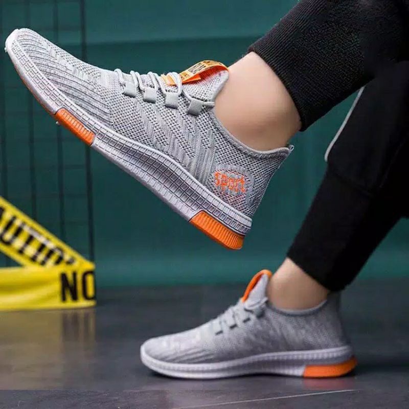 sepatu pria dan wanita fashion Yzl.Sport sneakers tali kekinian trendy termurah bisa Cod/sepatu olahraga pria dan wanita sporty dan trendy 39-43