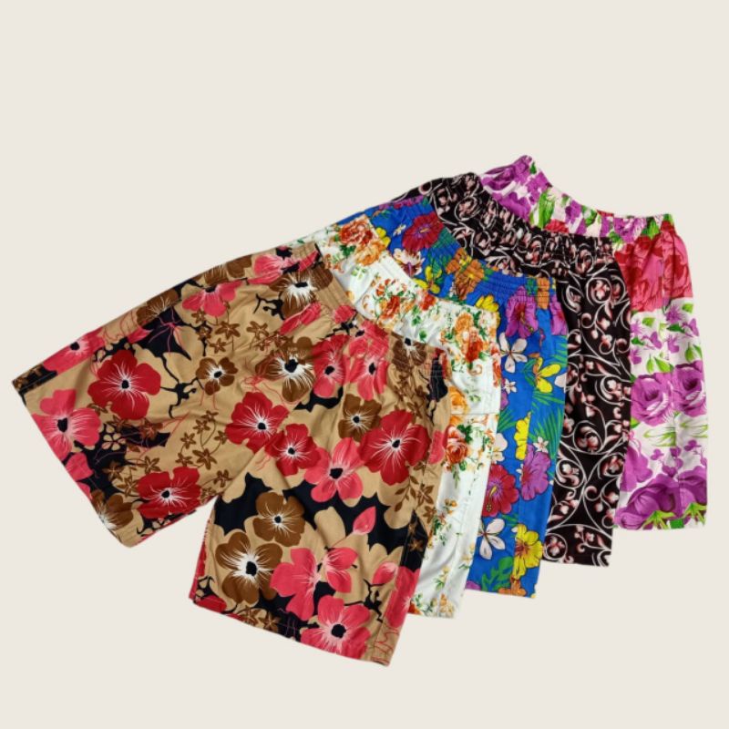 celana pendek katun wanita motif kembang/celana pendek wanita