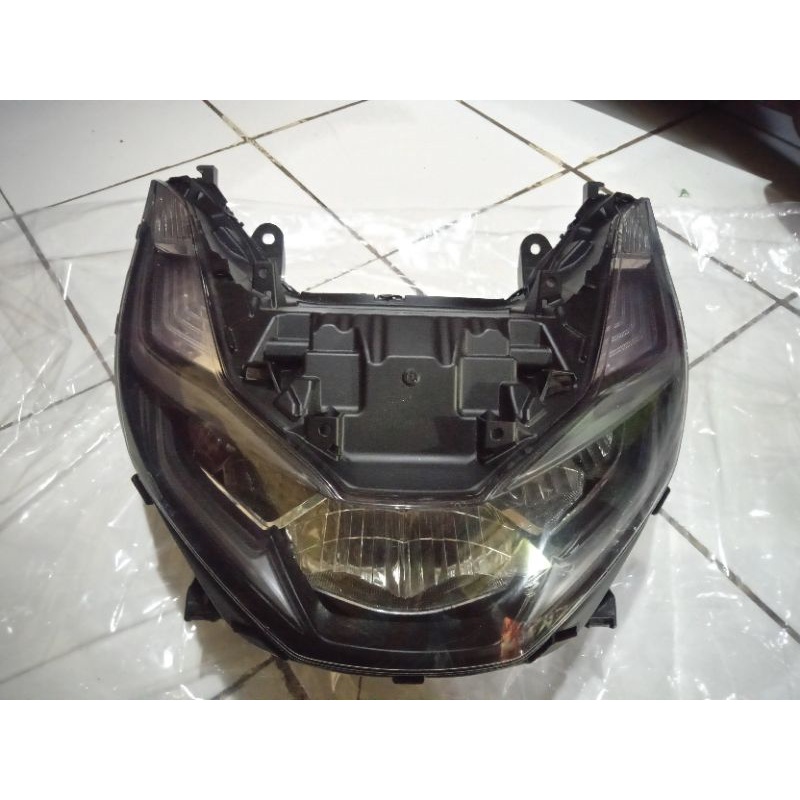 Jual Headlamp Lampu Depan Motor Honda Pcx Cc Original K Z Shopee