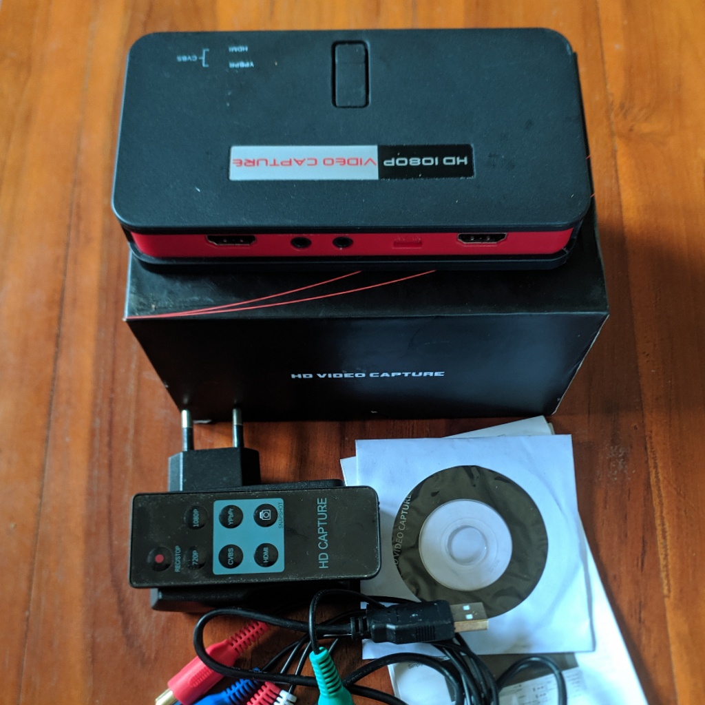 EZCAP 284 HD VIDEO CAPTURE RECORD TO USB 1080P FULLSET ( SECOND LIKE NEW 90% )