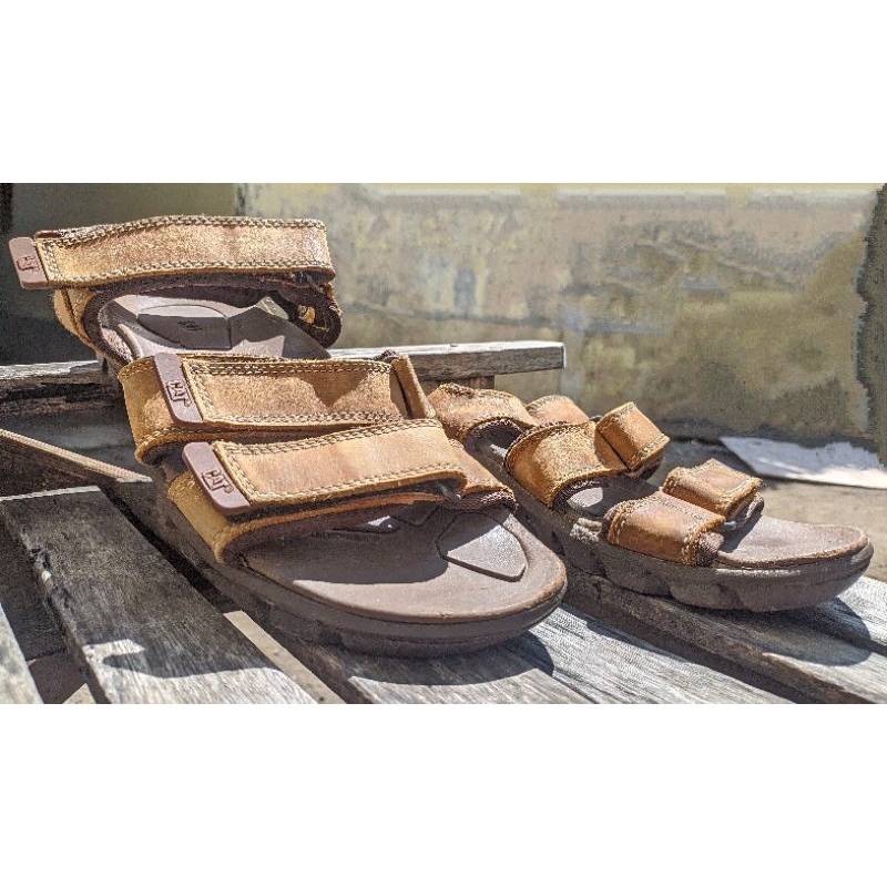 Sandal Caterpillar ORI (bekas rasa baru)