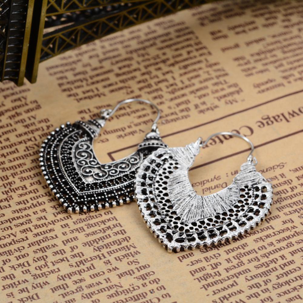 Timekey Anting Tusuk Gantung Bentuk Hati Ukiran Bunga Hollow Gaya Retro Bohemian Untuk Wanita A6K2