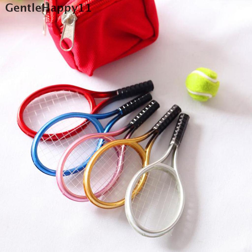 Gentlehappy 2Pcs Miniatur Raket Tenis + Bola Aksesoris Rumah Boneka 1: 6 1: 12