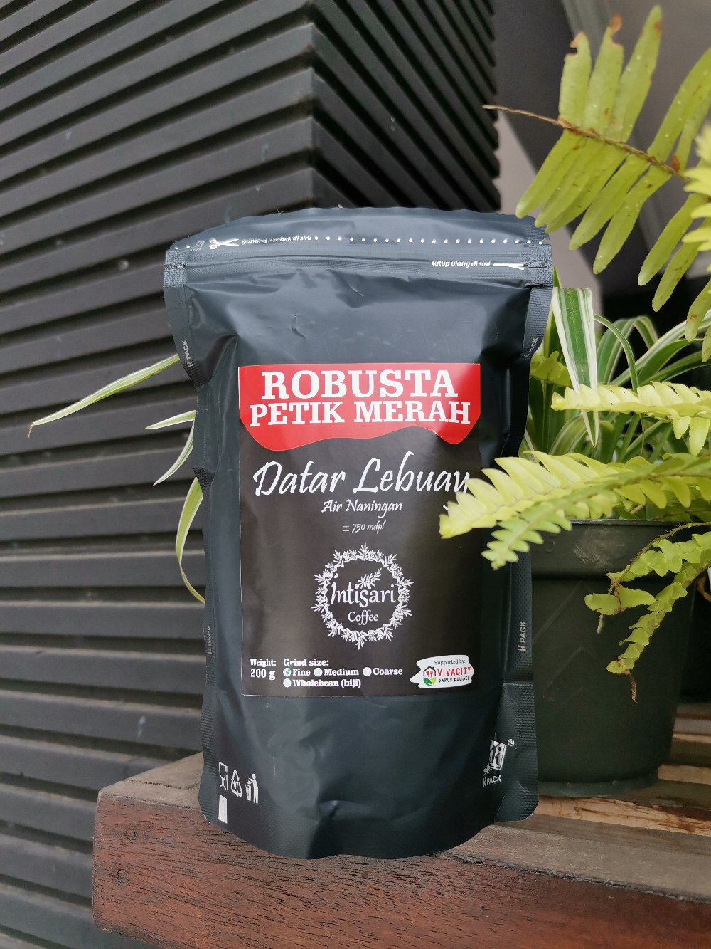 Standing Pouch Hitam Super Aluminium Foil 250 Gram 13x20 Cm Kpack