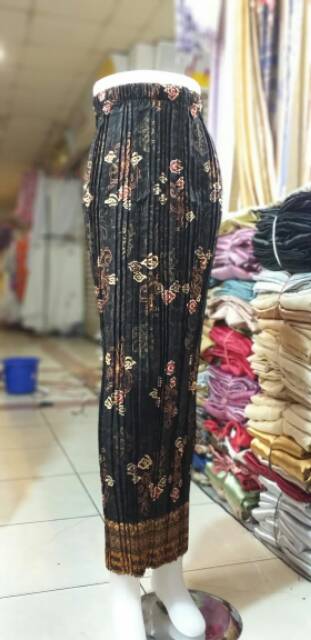 Fanstore -Rok Plisket Batik Pasangan Kebaya