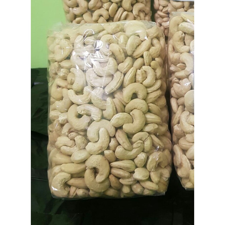 

Kacang Mete Mentah Utuh Asli Wonogiri Kualitas Bagus Mentah Isi 1kg