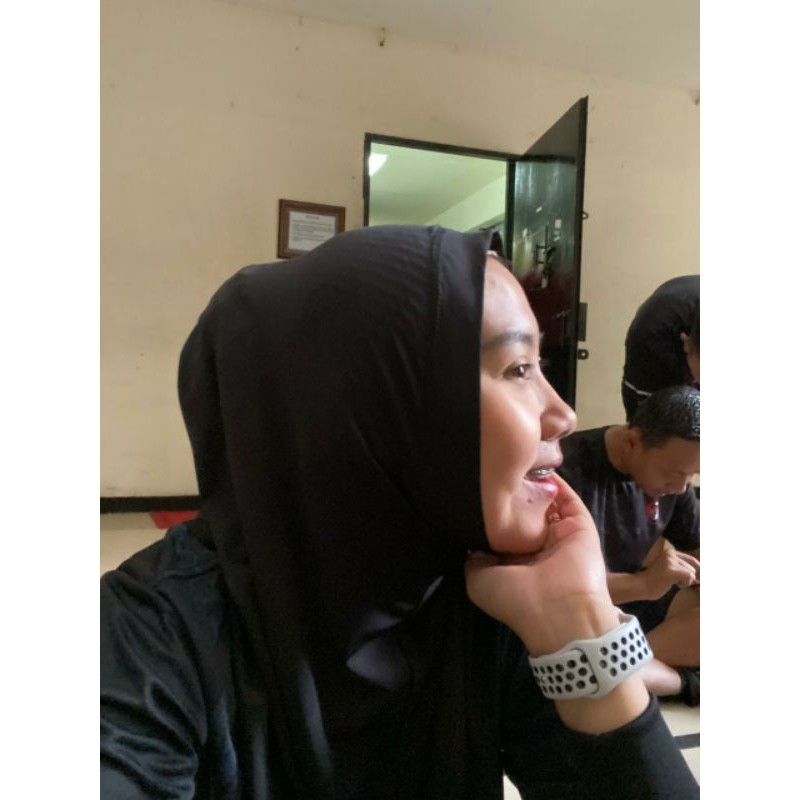hijab sport dan dinas kowad kowal wara pol pp polwan dishub ,non pet ,bahan adem ,warna hitam ,menut