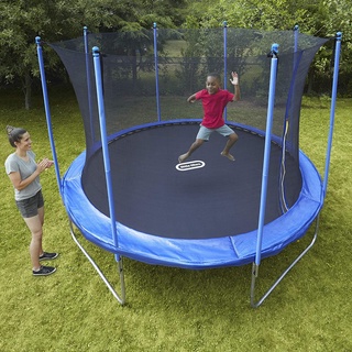 Permainan trampolin memanfaatkan gaya
