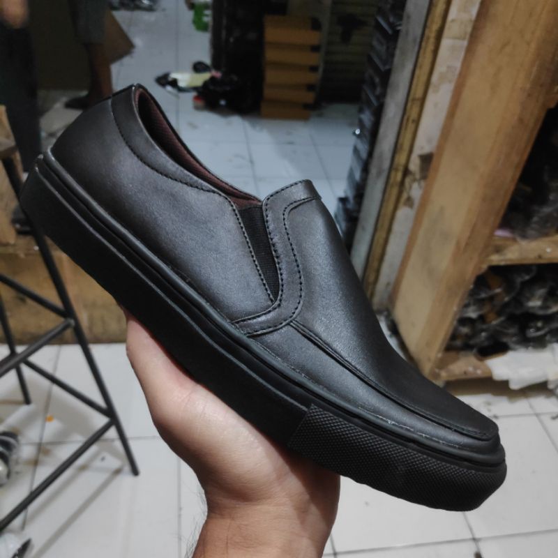 MANJI BROWN Sepatu Kulit Pria Sneakers Tanpa Tali Slip On Casual Formal Kerja Kantor Slop Selop Santai Original Leather Premium