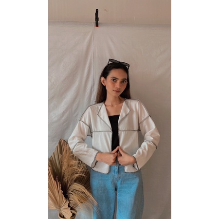 Bella outer