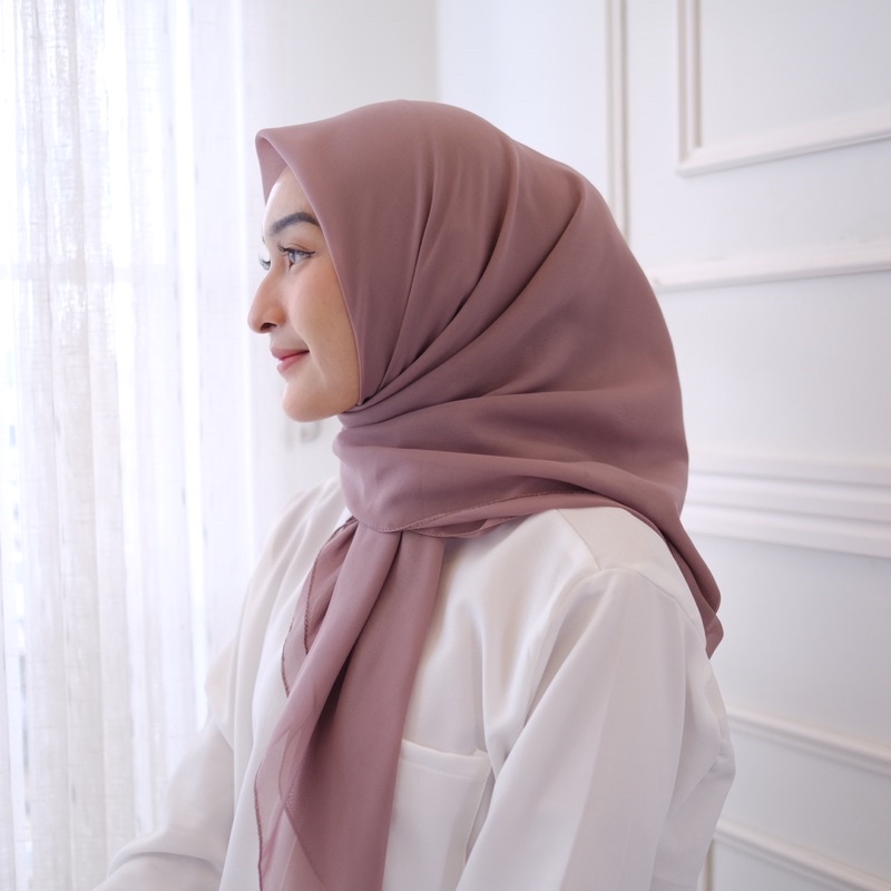 Bella Square / Plain Hijab / Poton Segiempat / Daily Hijab / Polycotton