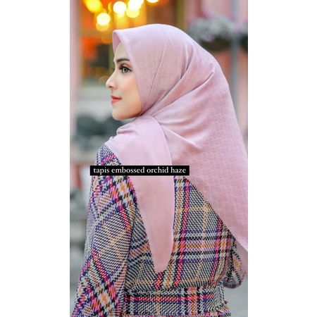 tapis embossed orchid haze buttonscarves