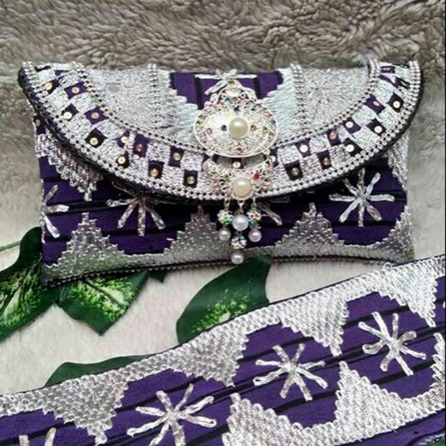 Clutch Tapis Silver Nuansa Ungu