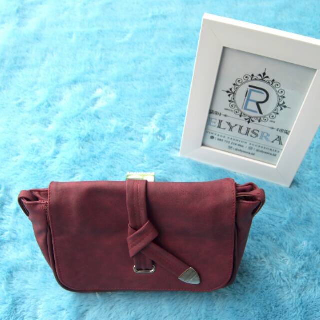 Tas Selempang Totebag Merah Bata Elyusra