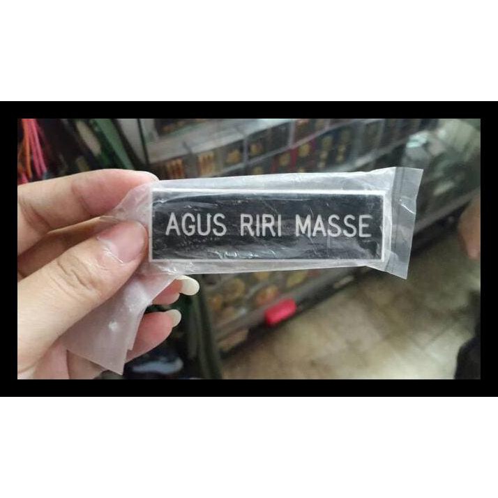 

Papan Nama (Tulis Diketerangan Nama Anda) Limited Edition