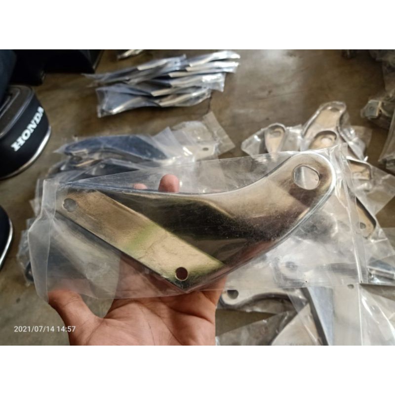 pangkon nalpot dudukan nalpot cb100 cb125 corbi