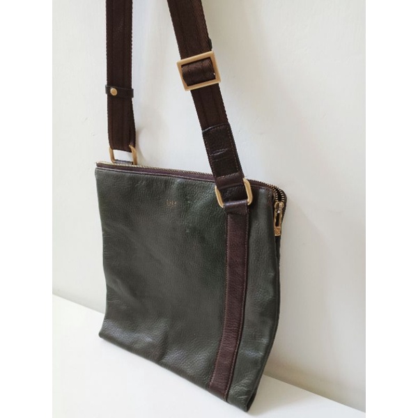 Preloved Tas Sling Daks