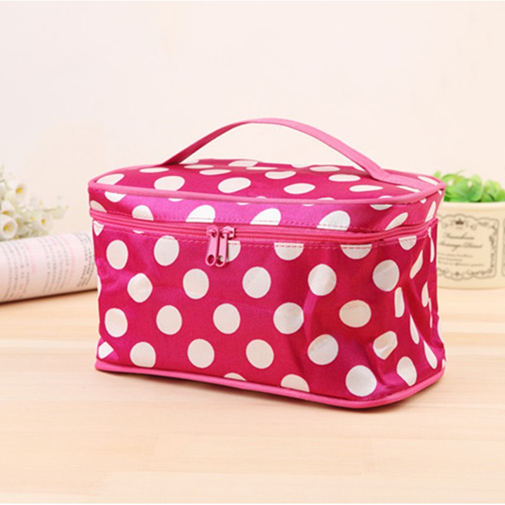 Grosir - T021 Tas Kosmetik Wanita Multi Fungsi Motif Huruf / Tas Korean / Travel Bag Women