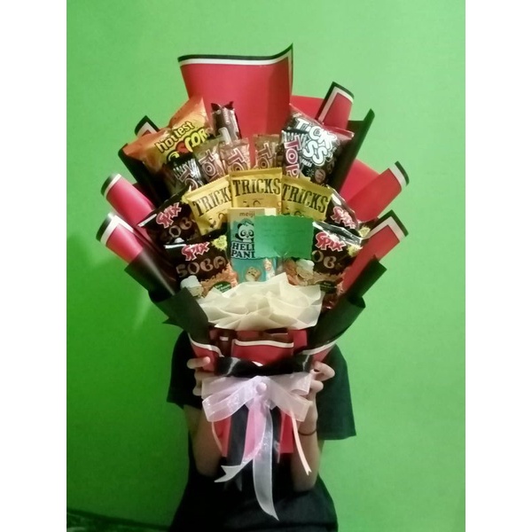 

BOUQUET SNACK BUKET JAJAN WISUDA ULANG TAHUN KADO