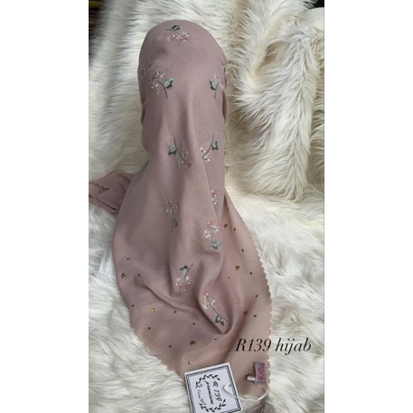 HIJAB SEGIEMPAT R139 ORI MOTIF MELATI / VOAL PREMIUM/ CLARISSA HIJAB