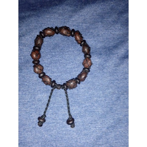 gelang munta besi daging