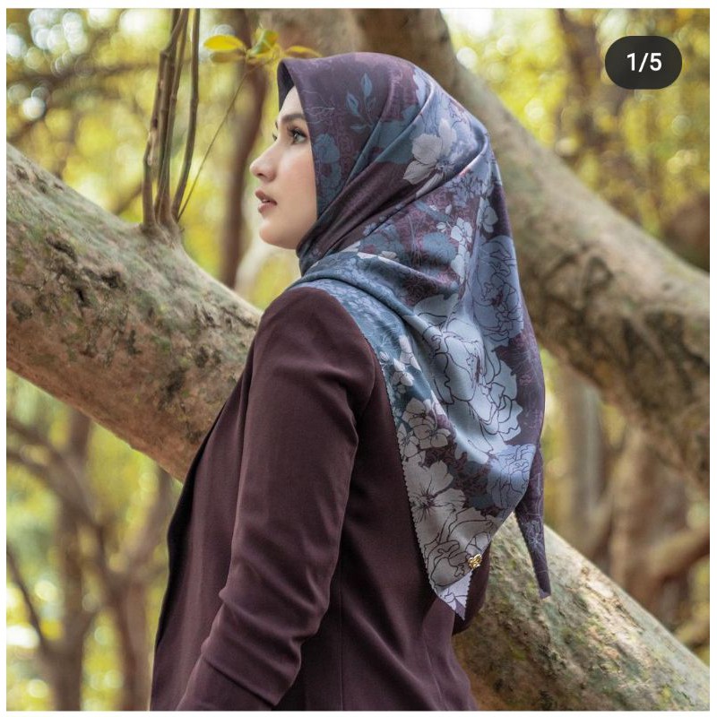 Dayana Scarf by Heaven Lights