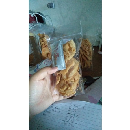 

kripik tahu maknyus