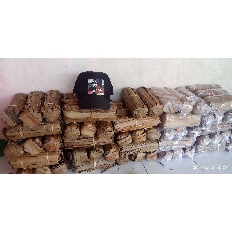 

Gula aren cianjur ( 1 kg selonjor)