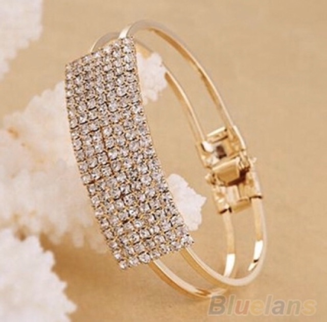 Gelang wanita fashion dengan kristal yang bening