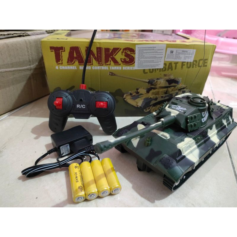 Mobil Remot Control Tank Baterai Cas