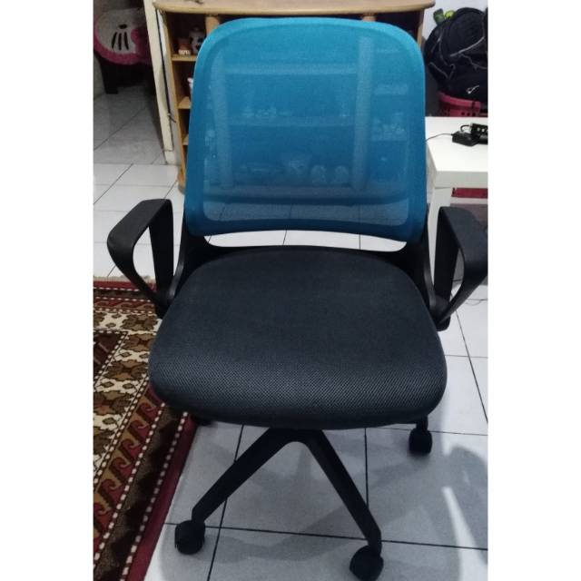  Kursi  kantor  Informa  bekas Shopee Indonesia