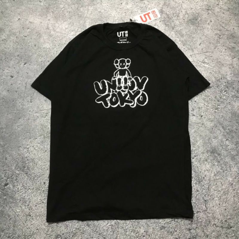 KAOS UNIQLO / TSHIRT UNIQLO x KAWS TOKYO PREMIUM DISTRO FULLTAG & LABEL TERMURAH-7