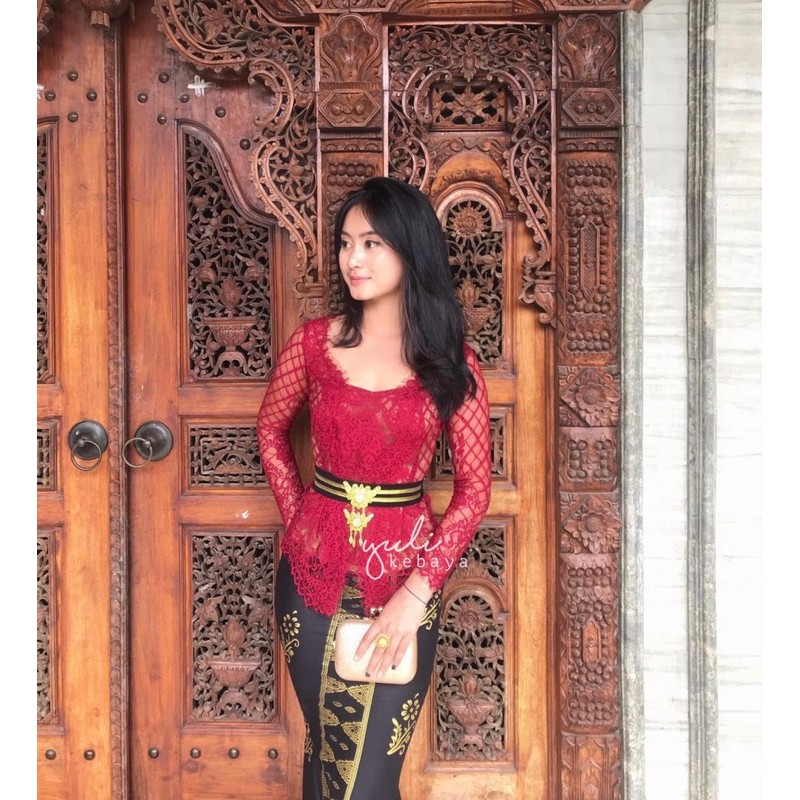 Set Kebaya Bali Jadi semi italy maroon dengan rok duyung/mermaid | Kebaya Wisuda