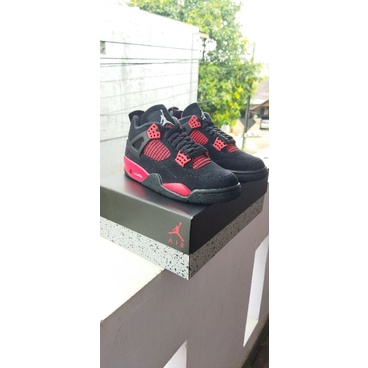 jordan  4 thunder red