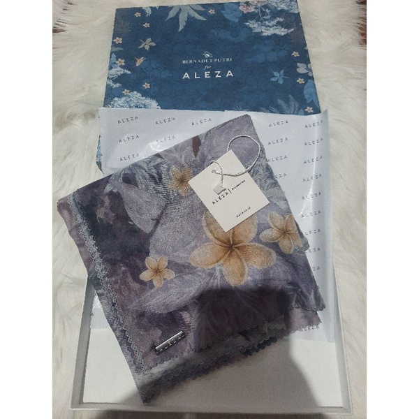 Preloved VGC  Bentala Scarves Lilac F Bernadet Putri for ALEZA