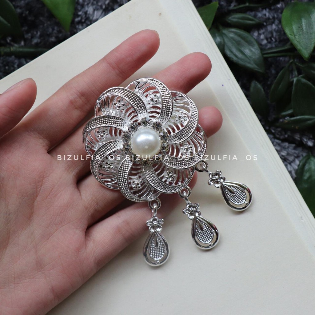 Bros kebaya / bros kutubaru / bros dada / bros cantik / bros branded / bros wanita / aksesoris cewek-Isilver