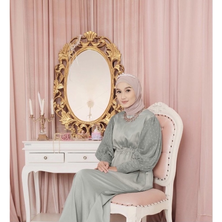 Daphne Blouse-Pastel Mint by Vanilla Hijab