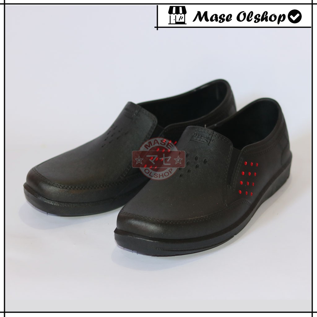 Sepatu Karet Pria Slip On ATT ABN 557