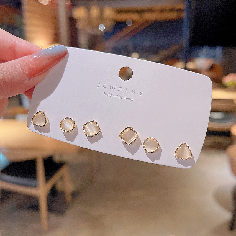 YEEZII Set Anting Stud Bentuk Segitiga Persegi Bulat Warna Emas Untuk Wanita