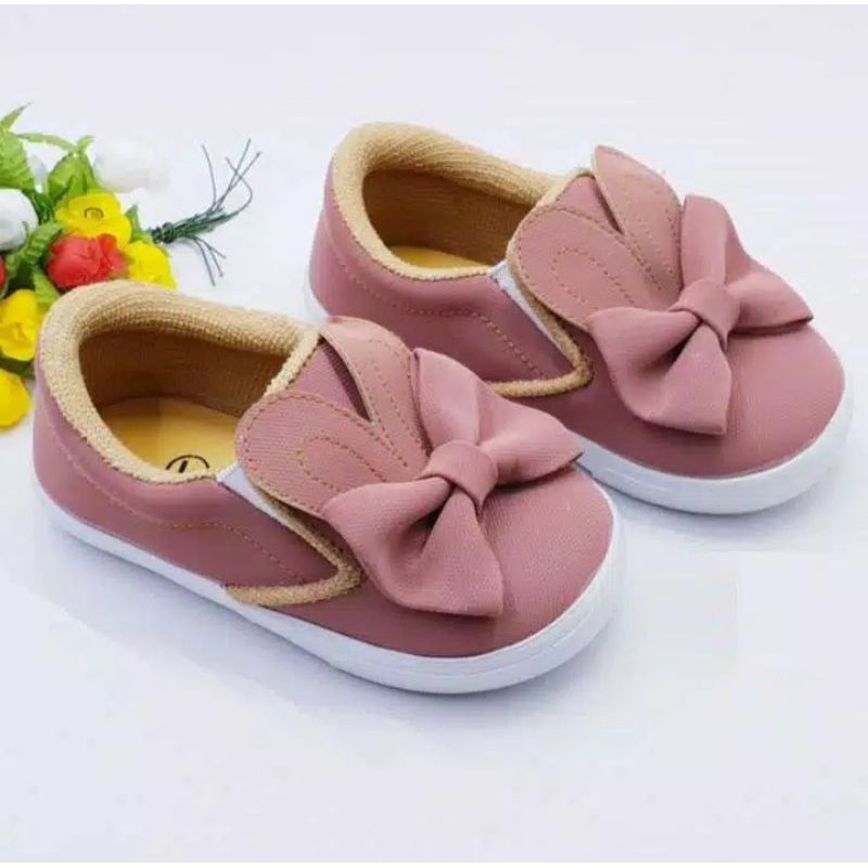 sepatu anak perempuan slip on model kelinci size 22-25