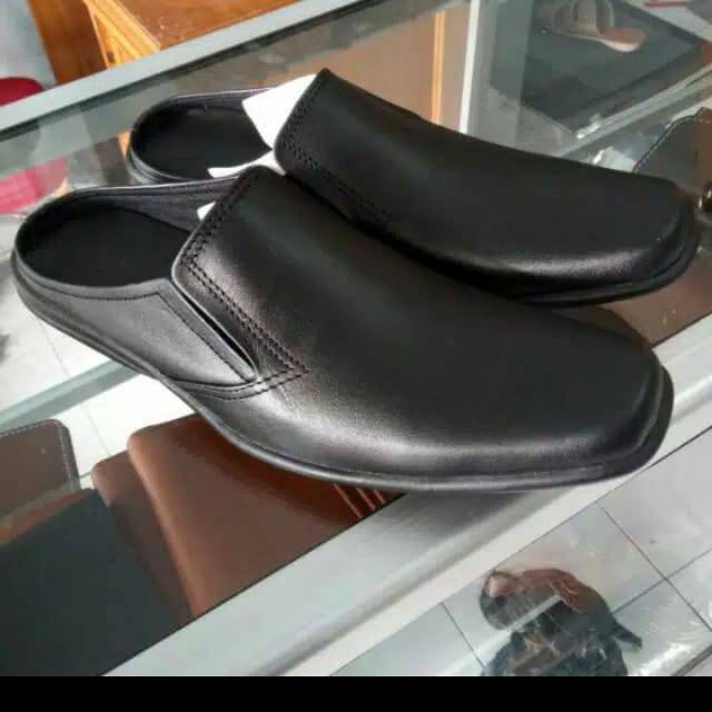 Sepatu kulit //tutong//produk lokal