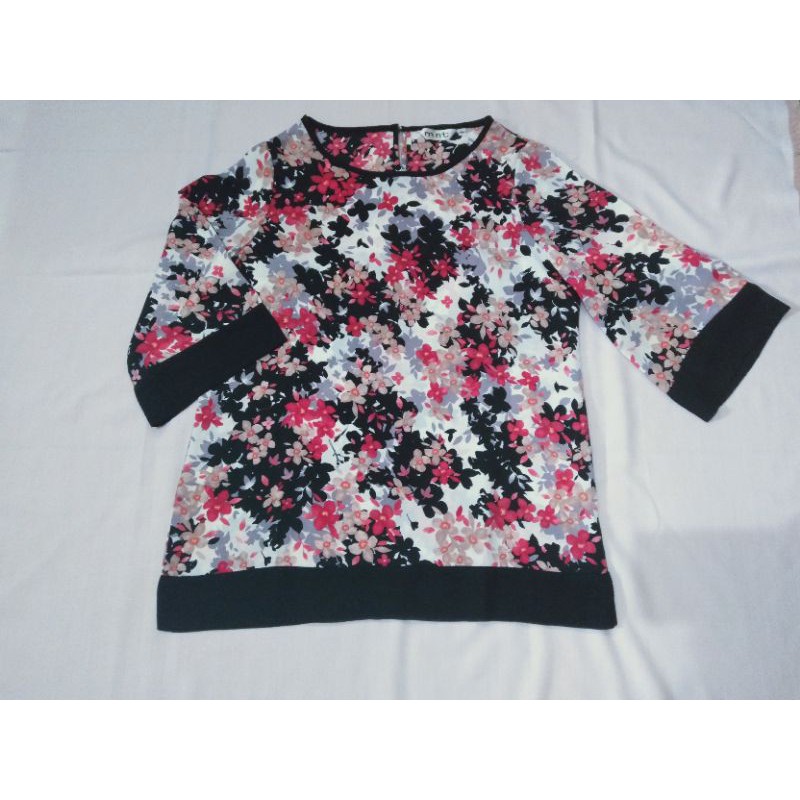 BLOUSE WANITA // BLOUSE FLORAL BY MINT ORIGINAL