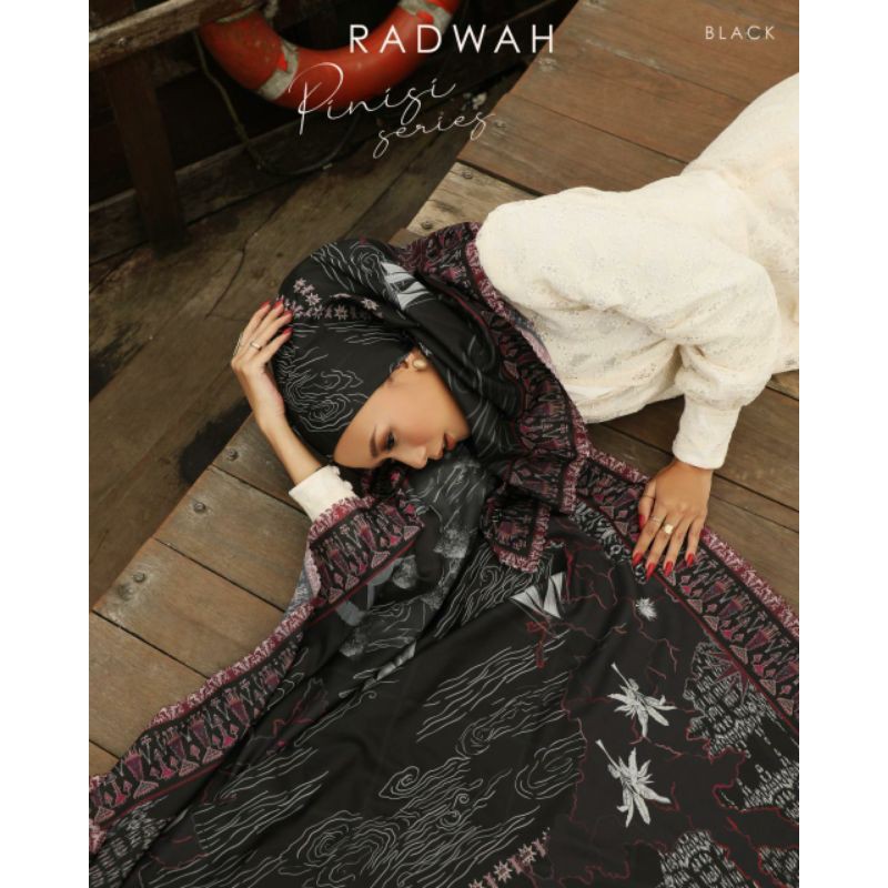 PINISI SCARF RADWAH