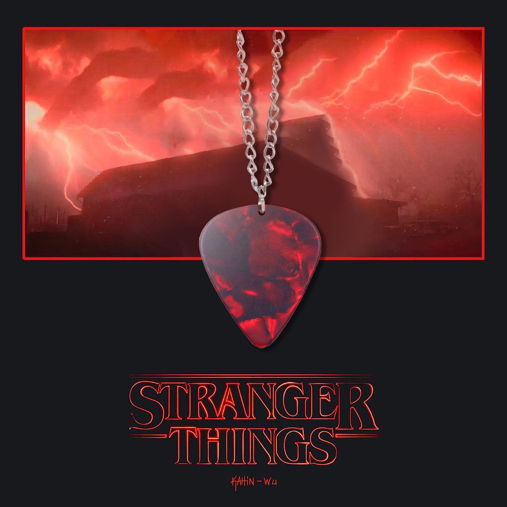 Kalung Liontin Pick Gitar Munson Geometris Stranger Things Warna Hitam Merah Untuk Pria Dan Wanita