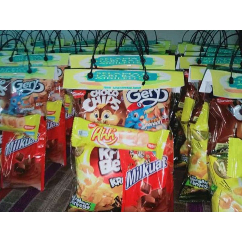 

Bingkisan Snack ulang tahun