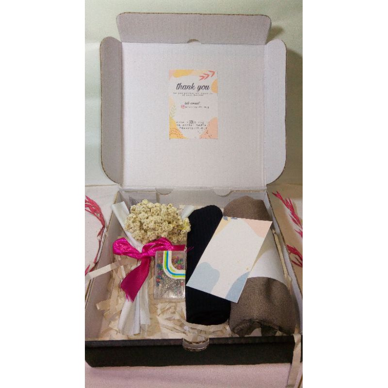 

GIFTBOX, KADO WISUDA, KADO ULANGTAHUN, CUSTOMGIFT