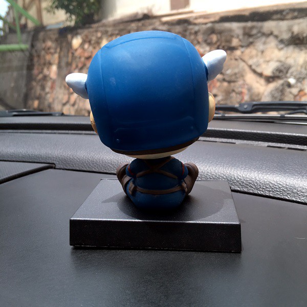 Boneka Figure Miniatur Pajangan Mobil Stand CAPTAIN AMERICA Goyang Kepala Shacking Head Toy