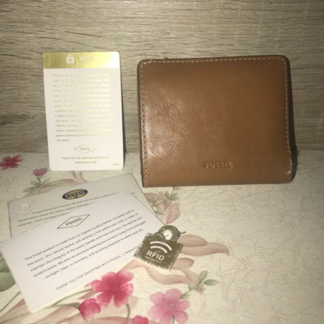 Preloved dompet fossil