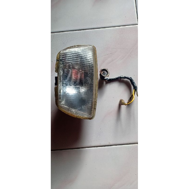 lampu depan original Yamaha F1ZR lama