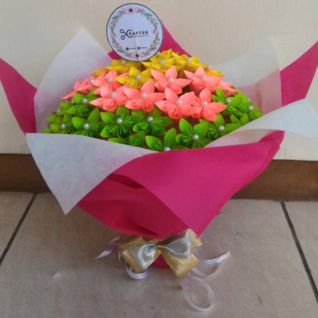 

[HADIAH UNIK] Buket bunga kertas